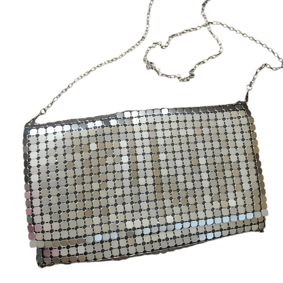 Silver‎ chain mail crossbody bag magnetic snap closure chain strap vintage - Picture 1 of 8